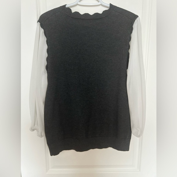 CABLE AND GAUGE sheer sleeve, GORGEOUS grey and white sweater top, L, like new - Picture 2 of 4